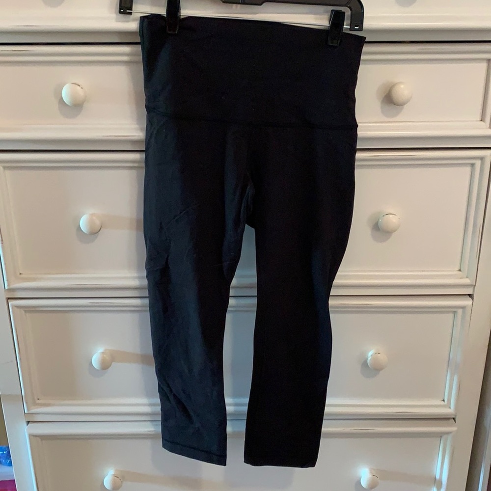 Lululemon high waisted cropped leggings